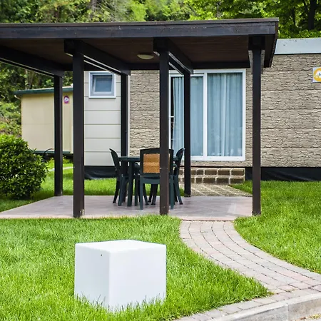 弗莱米尼欧田园小屋花园酒店 4*