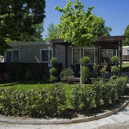 Flaminio Village Park Κάμπινγκ 4*