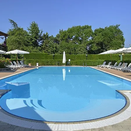 Flaminio Village Park 4* Řím