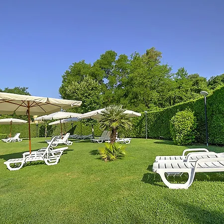 플라미니오 빌리지 파크 4*