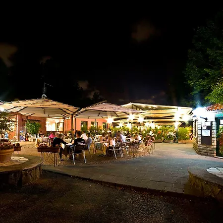 弗莱米尼欧田园小屋花园酒店 营地