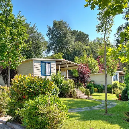 弗莱米尼欧田园小屋花园酒店