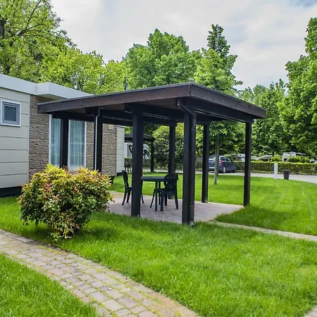 Flaminio Village Park Camping