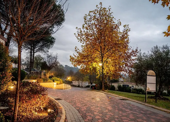 Flaminio Village Park Кемпинг Рим