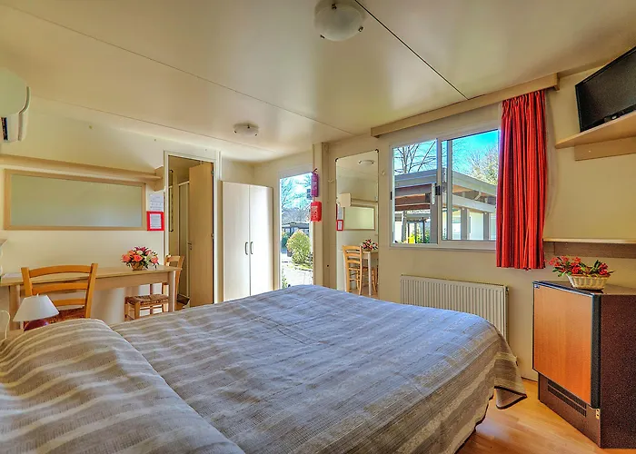 Flaminio Village Park 4*