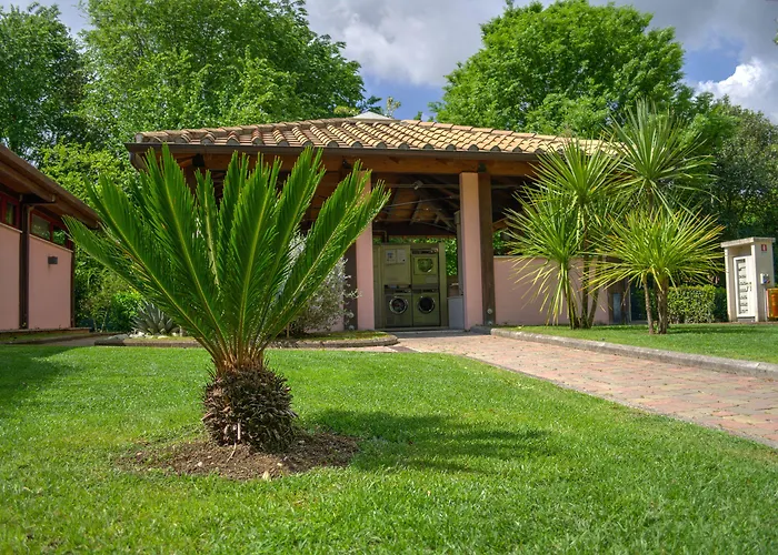 Flaminio Village Park Кемпинг Рим